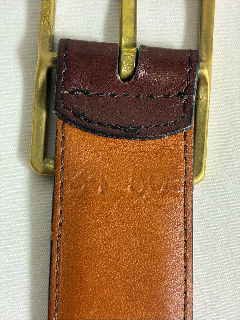 Mens belt Sz 34 Classic Brown Leather with Brass Buckle
